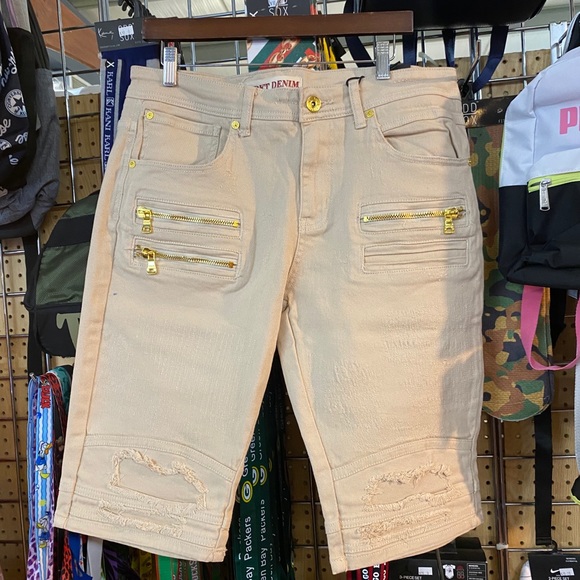 Shorts - Picture 4 of 4